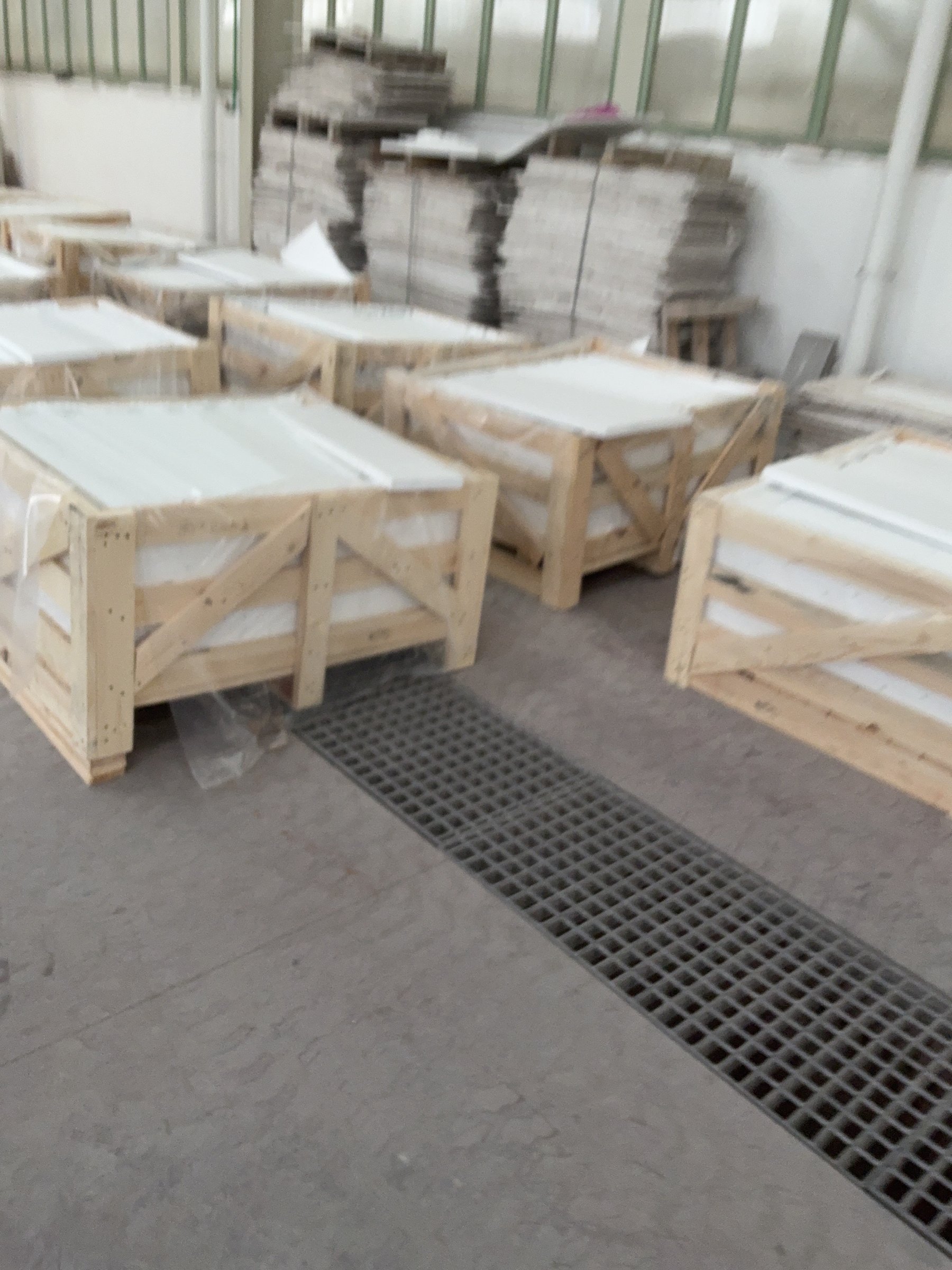 Sea Freight vs Air Freight for Heavy Goods: How to Choose